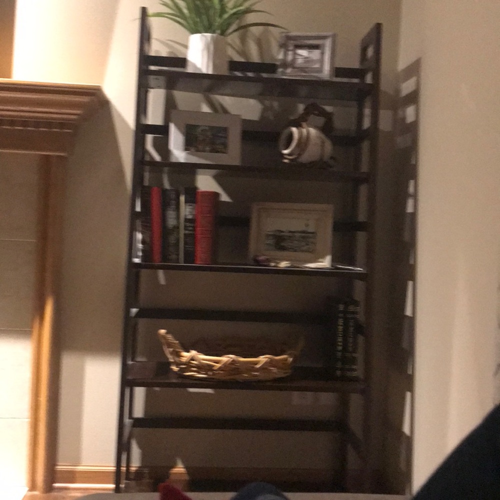 Meet your Posher, Gloria